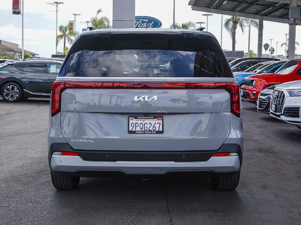 Used 2025 White Kia EX image 5