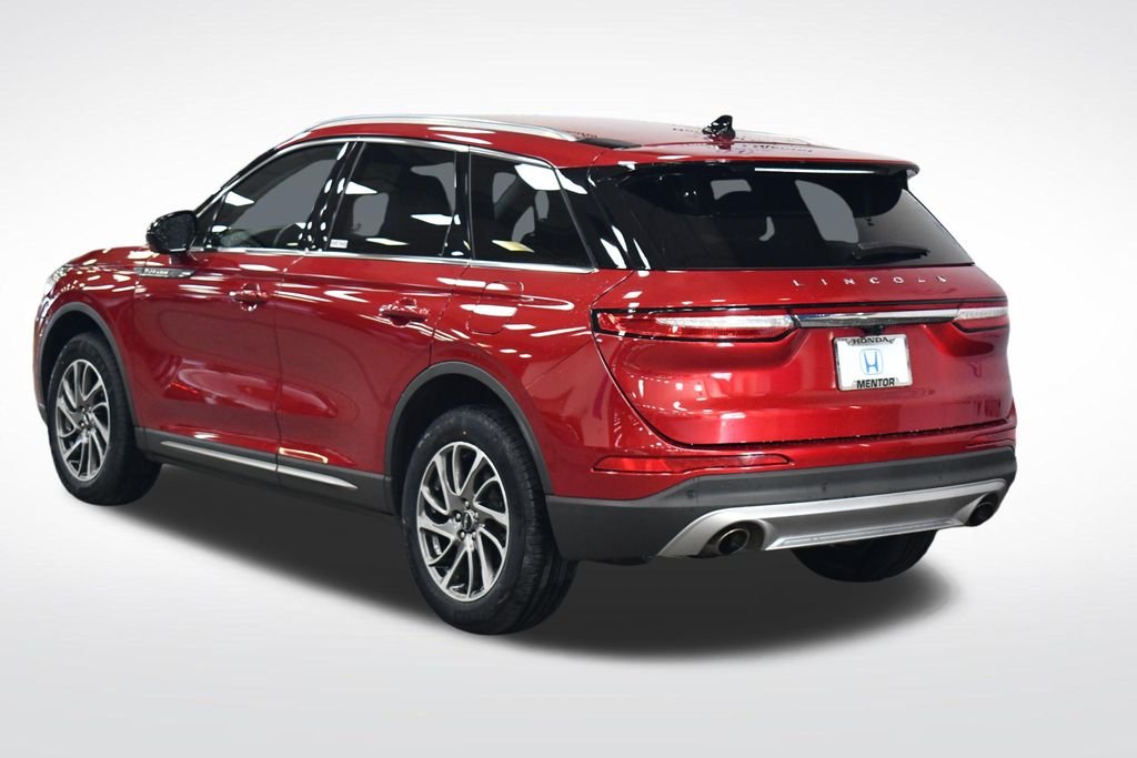 Used 2022 Red Lincoln Standard image 3