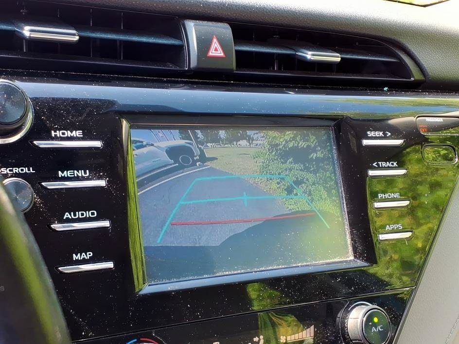 Used 2019 Galactic Aqua Mica Toyota SE image 17