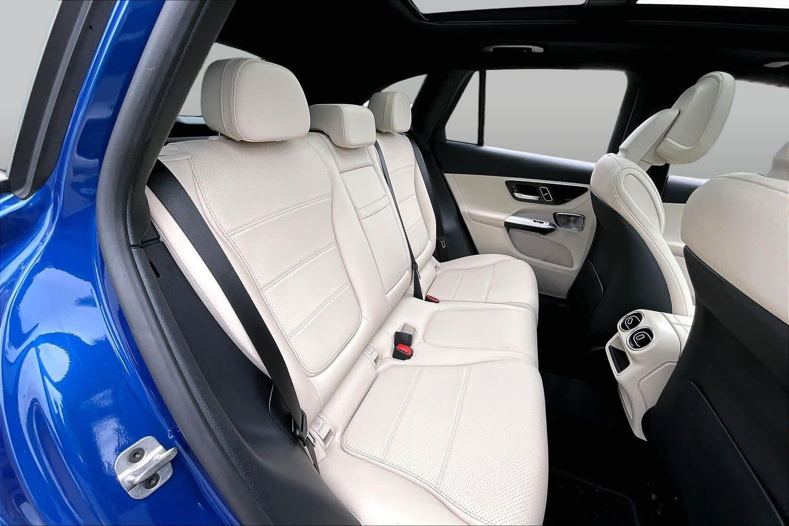 Used 2026 Starling Blue Metallic Mercedes-Benz GLC 300 image 21
