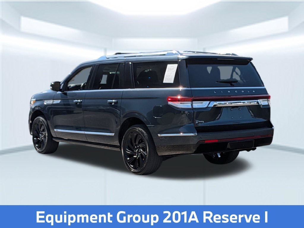 Used 2024 Blue Lincoln Reserve image 4