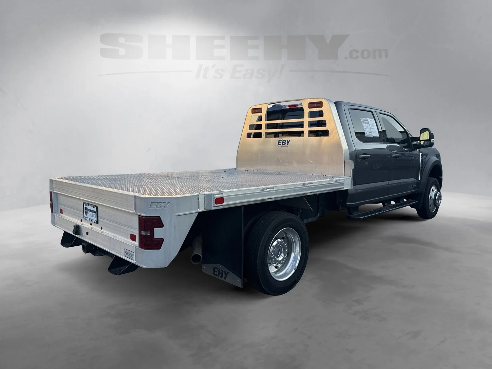 Used 2024 Carbonized Gray Metallic Ford Lariat image 11