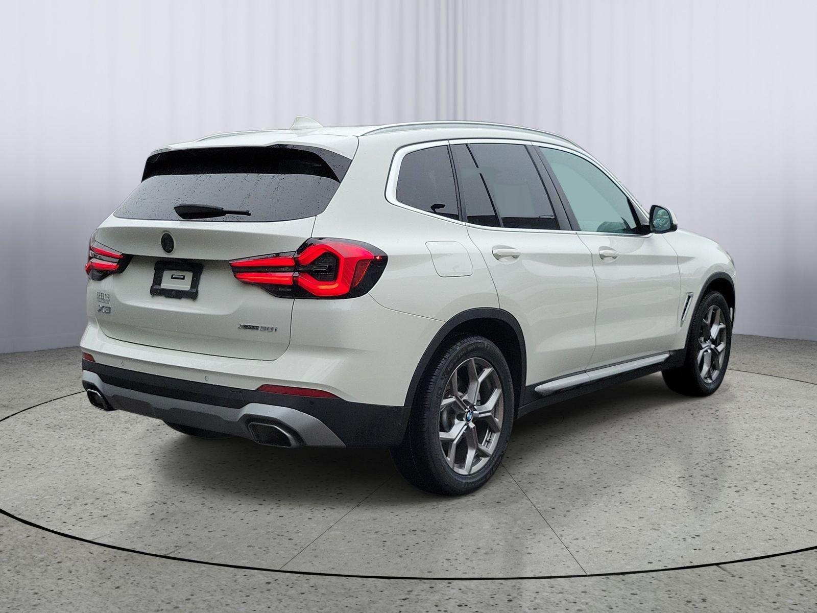 Used 2023 White BMW xDrive30i image 3
