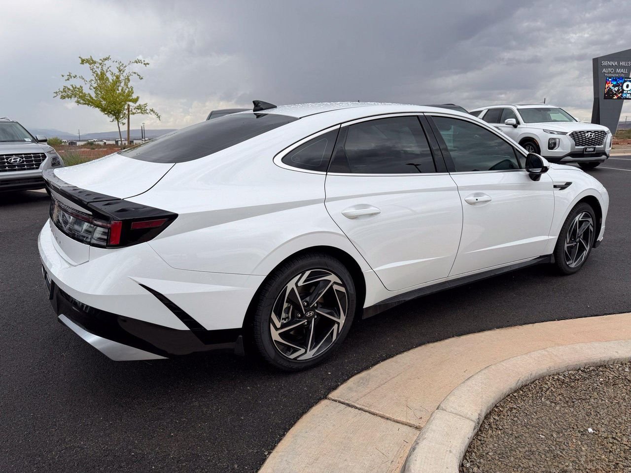 2026 Hyundai Sonata SEL - Photo 6
