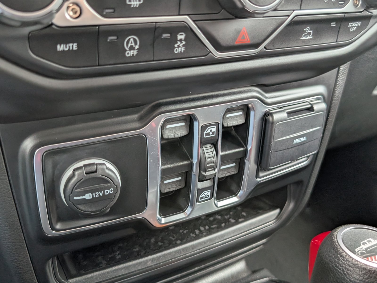 2023 Jeep Gladiator Sport S - Photo 16