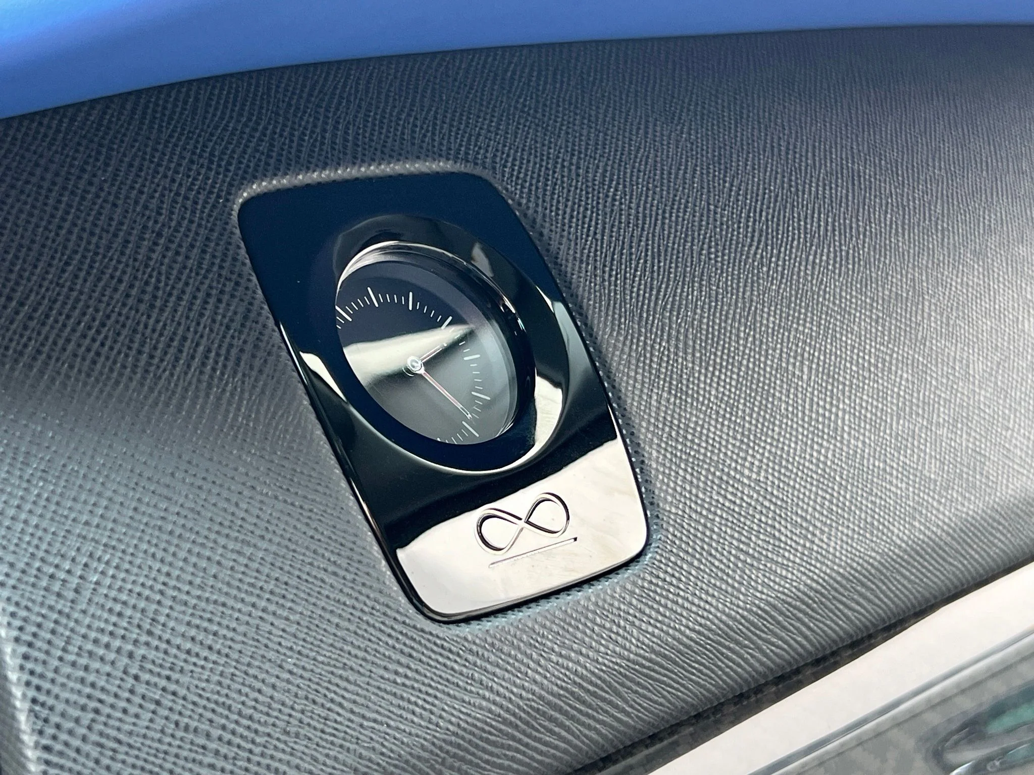 Used 2024 Blue Rolls-Royce Black Badge image 39