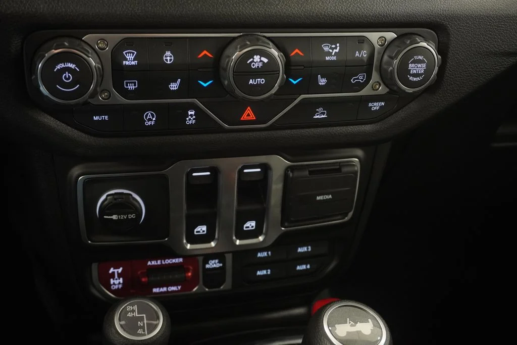 Certified Used 2026  Jeep Sport image 32