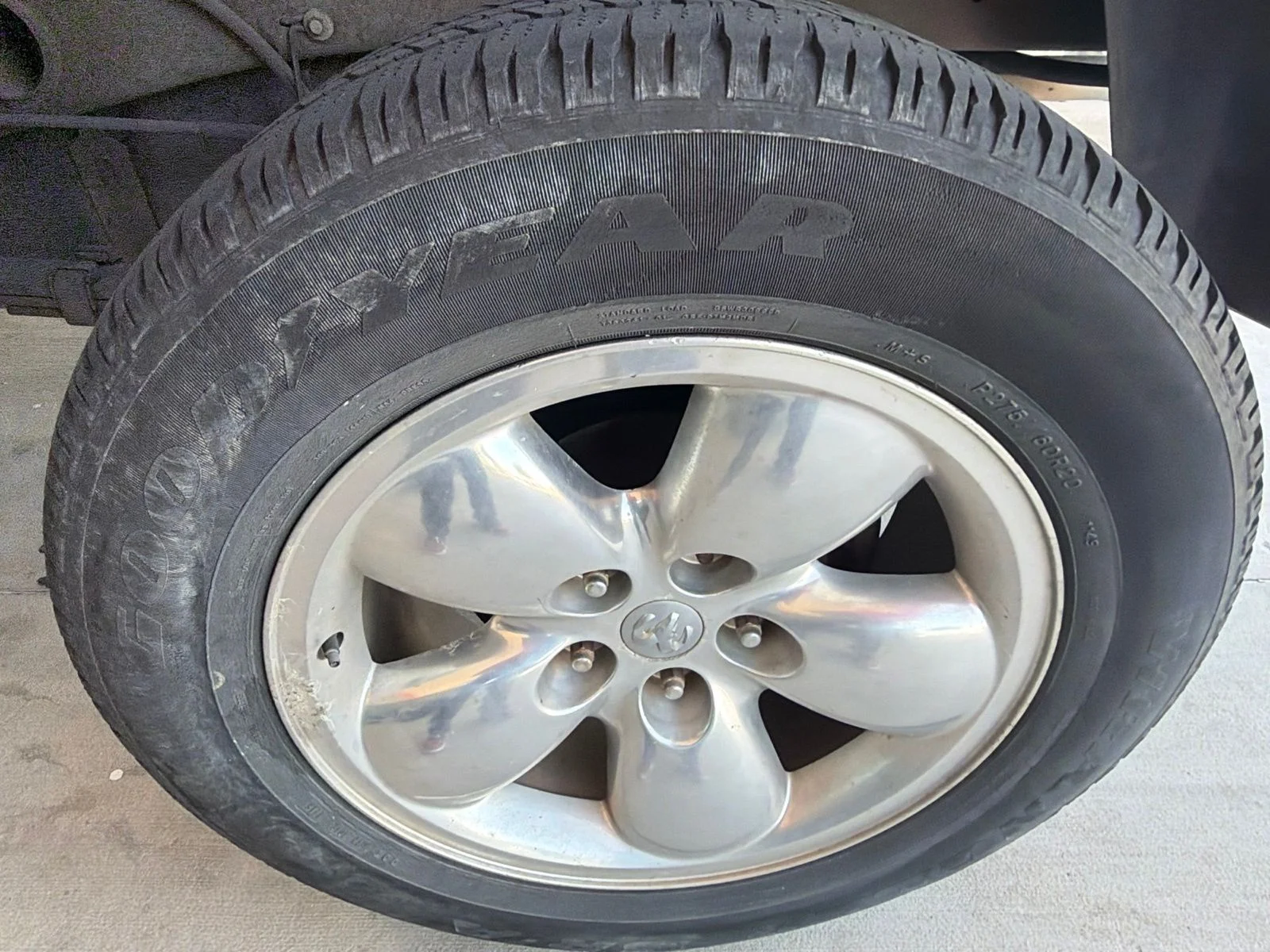 Used 2005 Blue Dodge SLT image 11