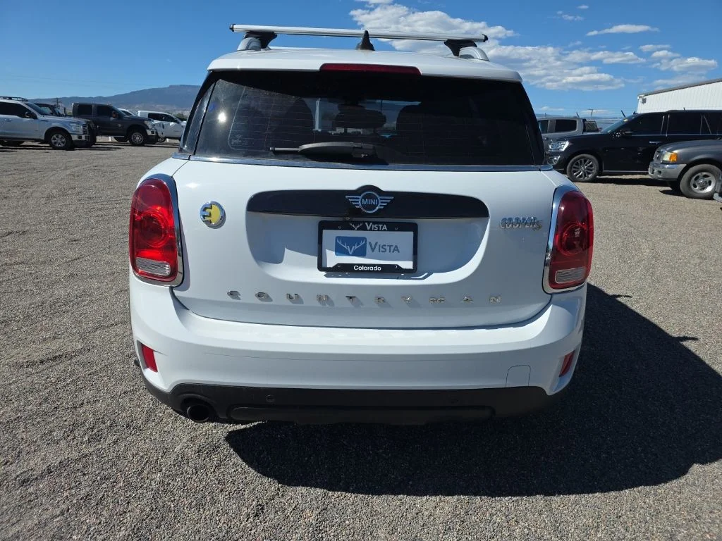 Used 2019 Light White MINI E Countryman image 8