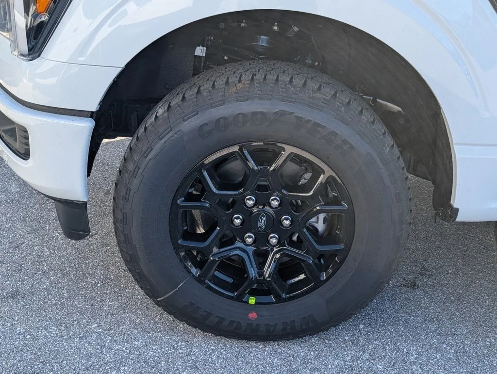 New 2026 White Ford Lariat image 4