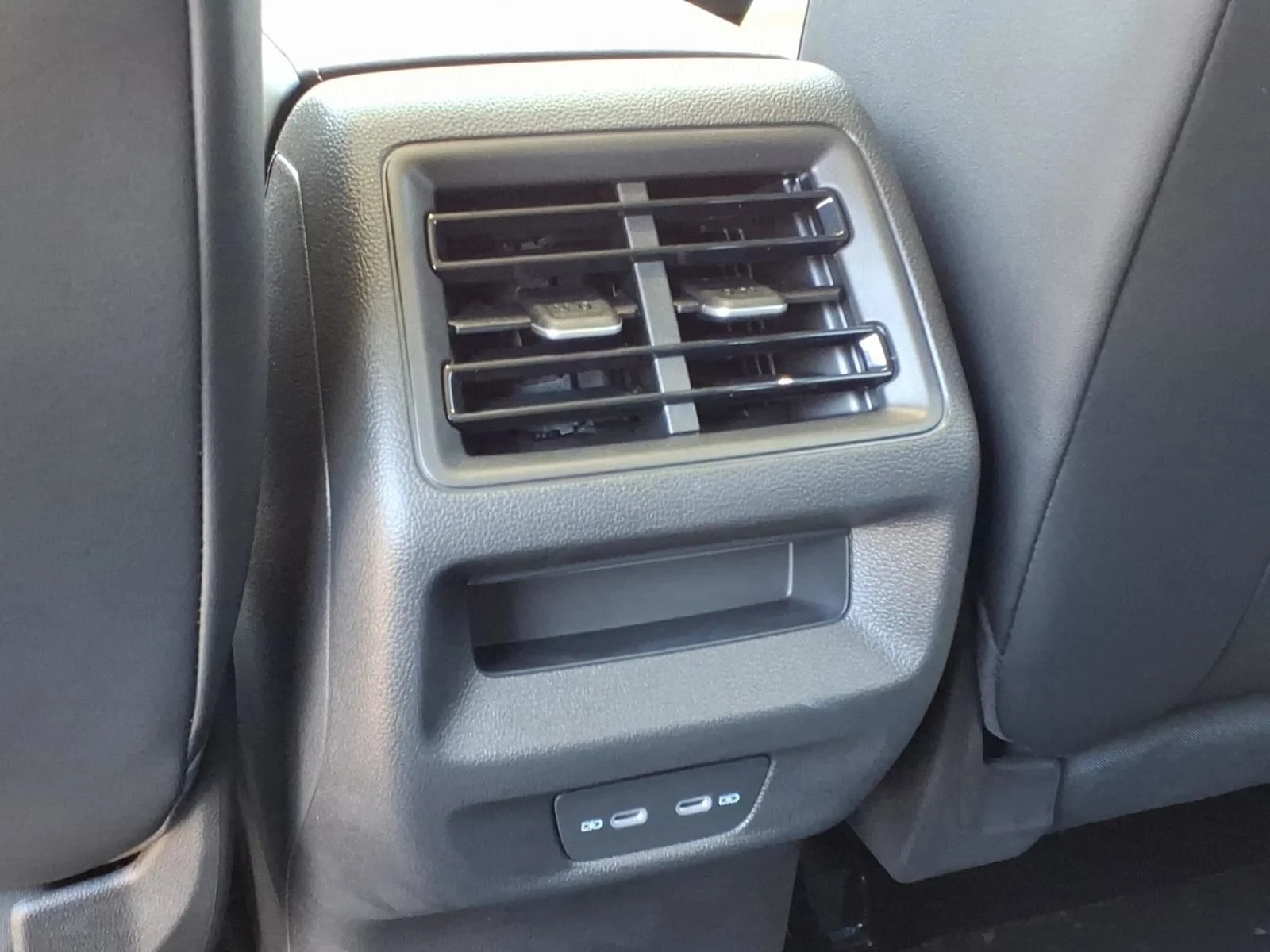 New 2026 Opal White Pearl Volkswagen 2.0T SE image 9