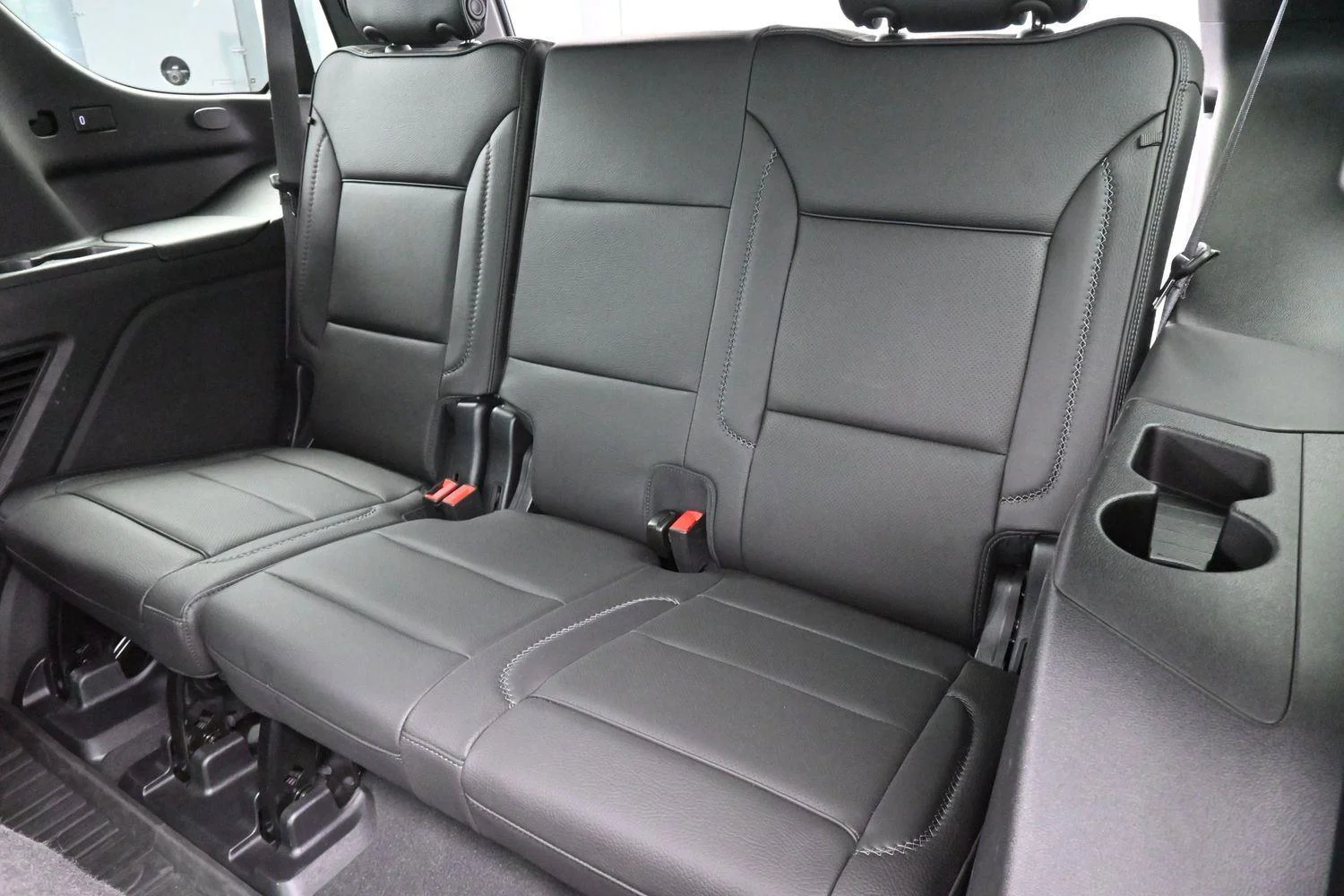 Used 2024 Onyx Black GMC Denali image 34