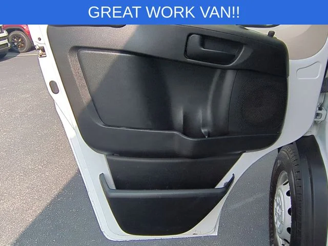 Used 2021 White Ram Low Roof image 12