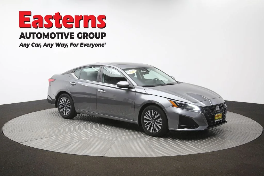 Used 2023 Gray Nissan 2.5 SV image 48