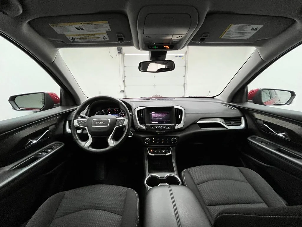 Used 2023 Red GMC SLE image 4