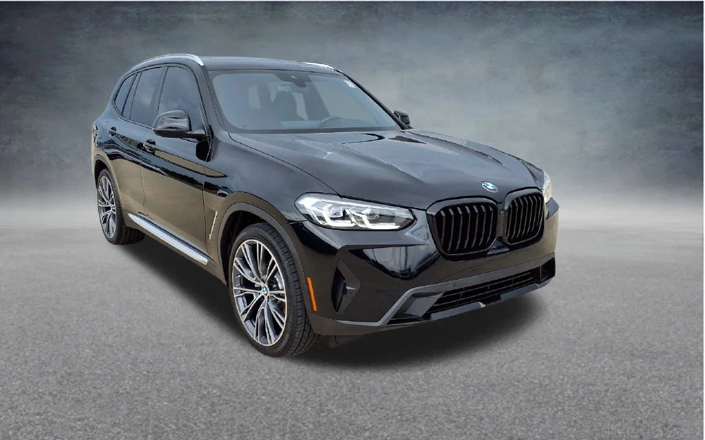 Used 2023 Black BMW sDrive30i image 1