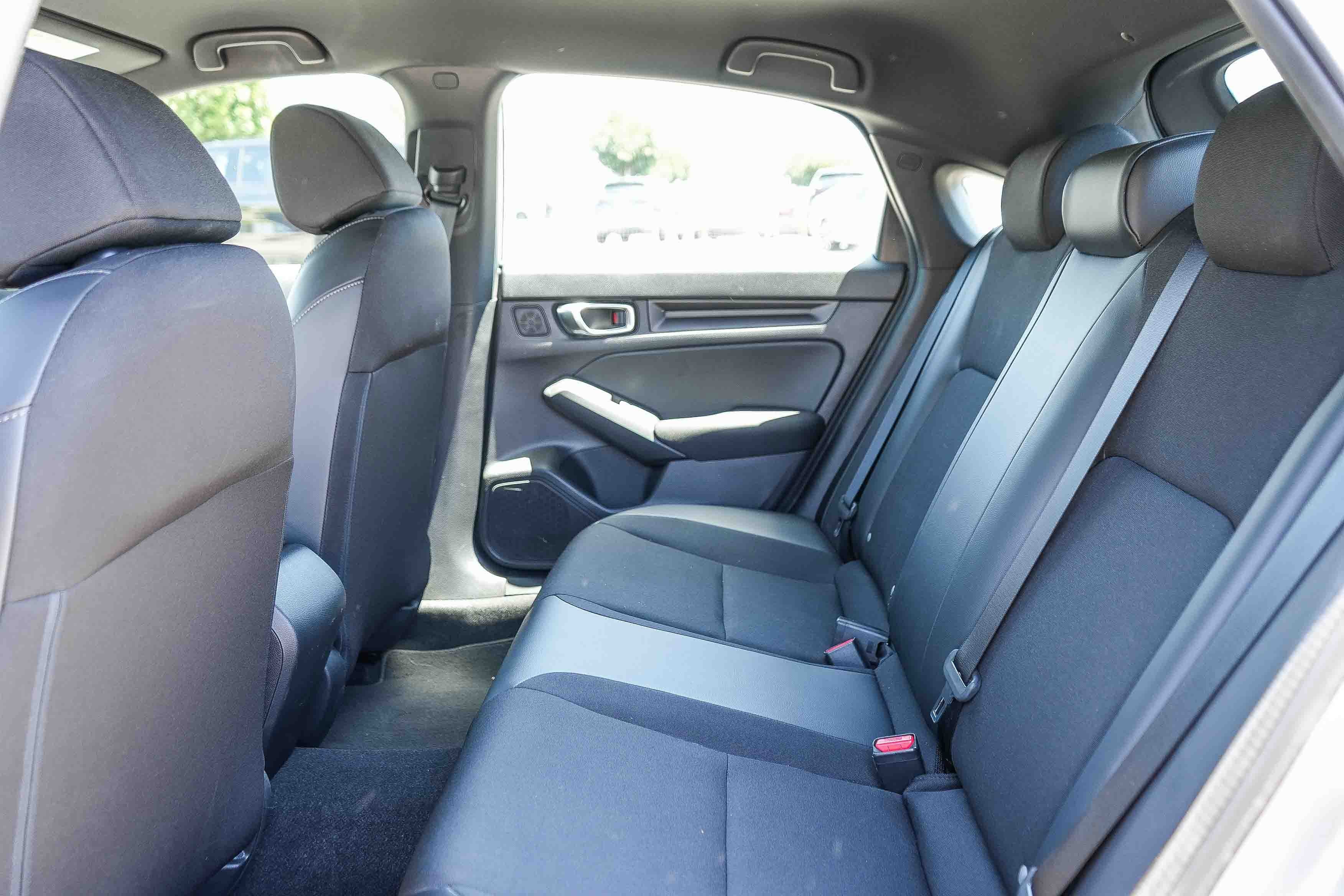 2023 Honda Civic Hatchback Sport - Photo 18