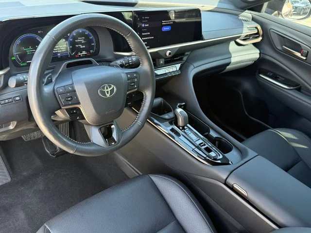 Certified Used 2025 BRONZE AGE Toyota Limited image 11