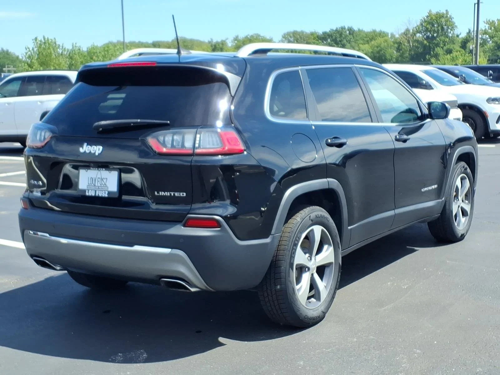 Used 2020 Diamond Black Crystal Pearlcoat Jeep Limited image 26