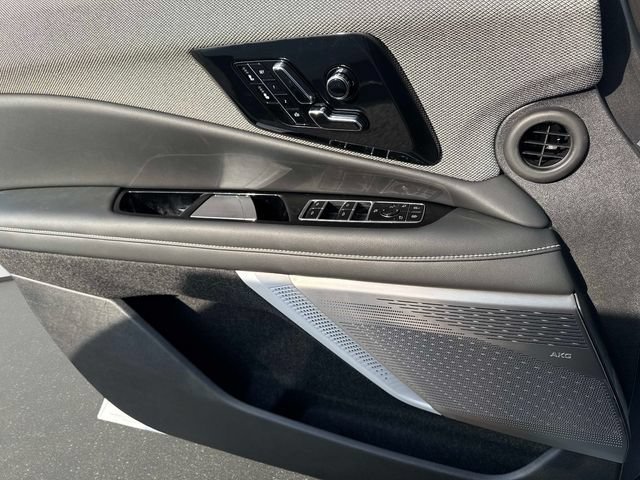 2027 Cadillac OPTIQ Sport - Photo 15