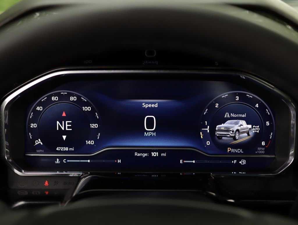 Used 2024 Dark Ash Metallic Chevrolet LT (2FL) image 12