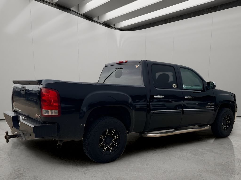 Used 2010 Onyx Black GMC SLE image 7