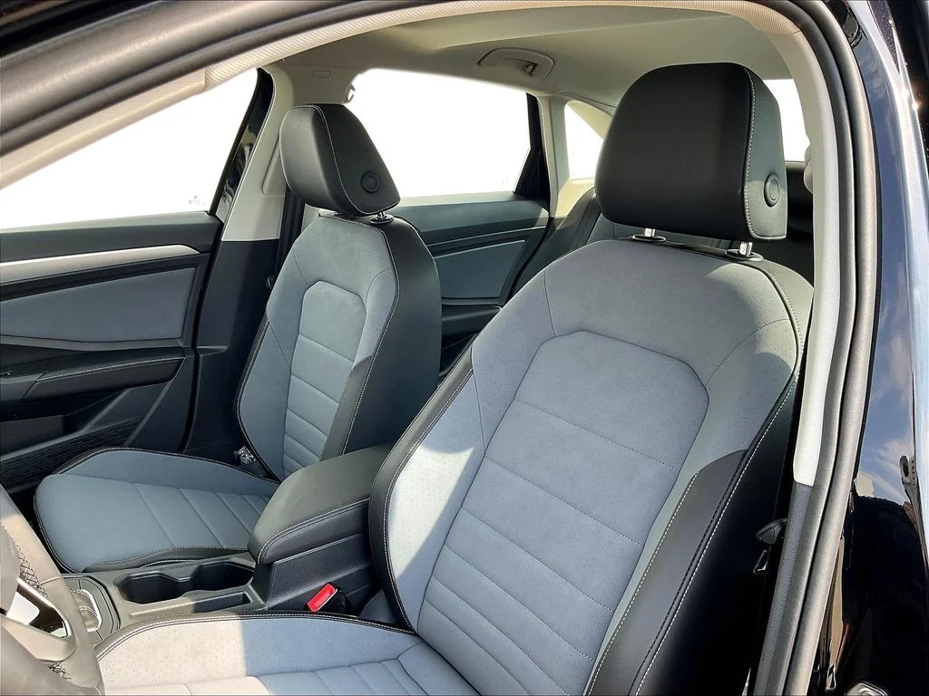 New 2027 Black Volkswagen 1.5T SE image 5