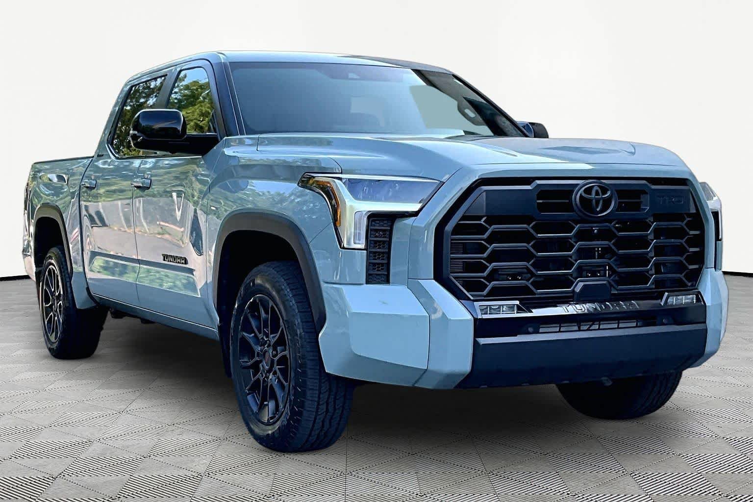 Used 2025 Lunar Rock Toyota Limited image 3