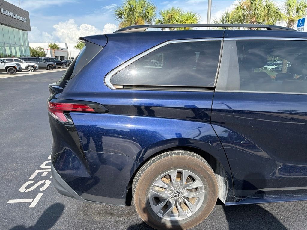 2021 Toyota Sienna LE - Photo 7