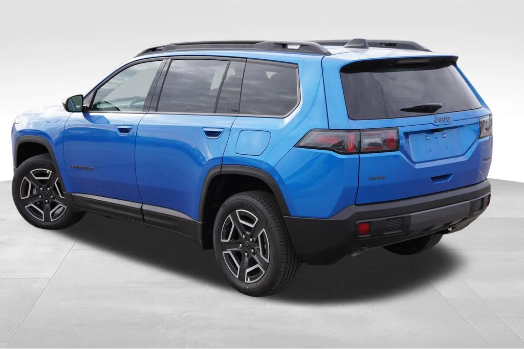 New 2026 Hydro Blue Pearlcoat Jeep Laredo image 5