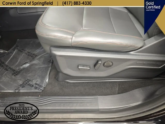 Certified Used 2025 Agate Black Metallic Ford Active image 39
