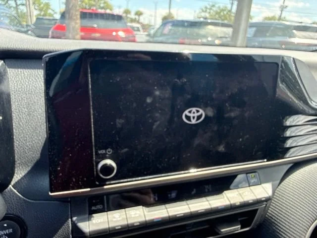 2025 Toyota Camry LE - Photo 7