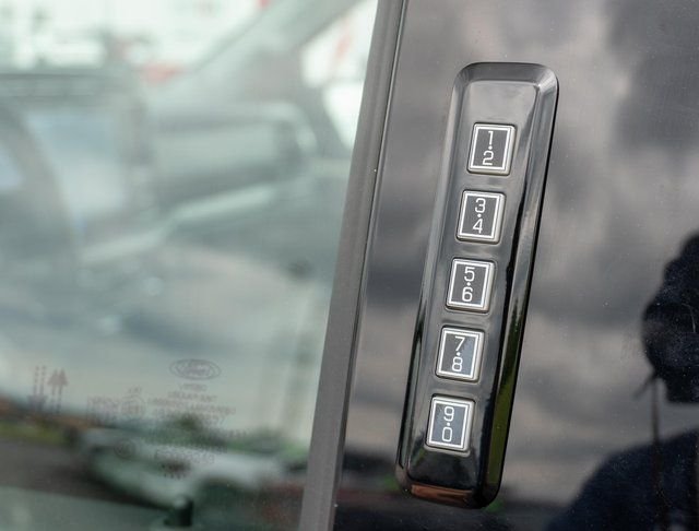 Used 2024 Agate Black Metallic Ford XLT image 15