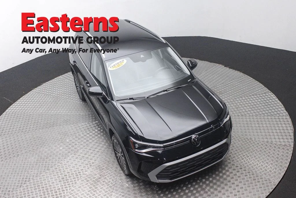 Used 2025 Black Volkswagen 1.5T SE image 3
