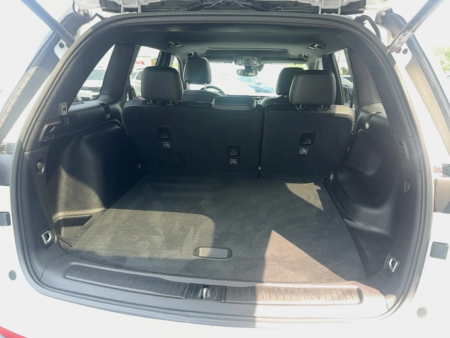 Used 2024 Bright White Clearcoat Jeep Altitude X image 26