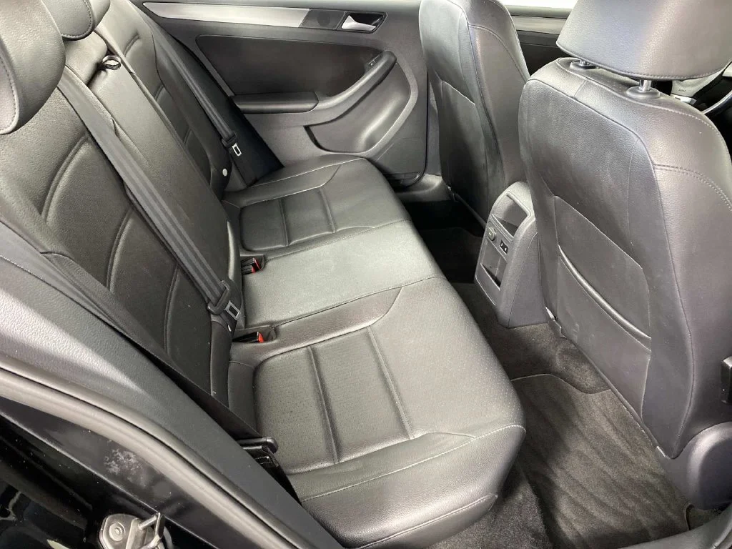 Used 2014 Black Uni Volkswagen 2.0L TDI image 12