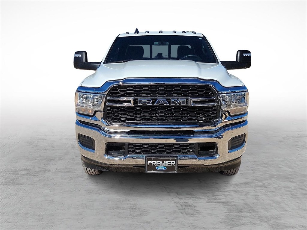 2024 Ram 3500 Tradesman photo 3