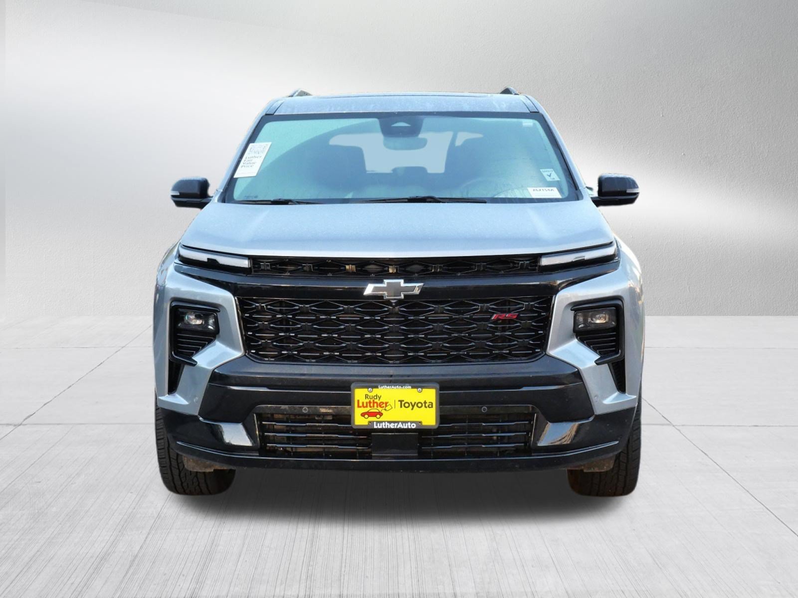 Used 2024 Chevrolet Traverse RS with VIN 1GNEVLKSXRJ186037 for sale in Golden Valley, Minnesota