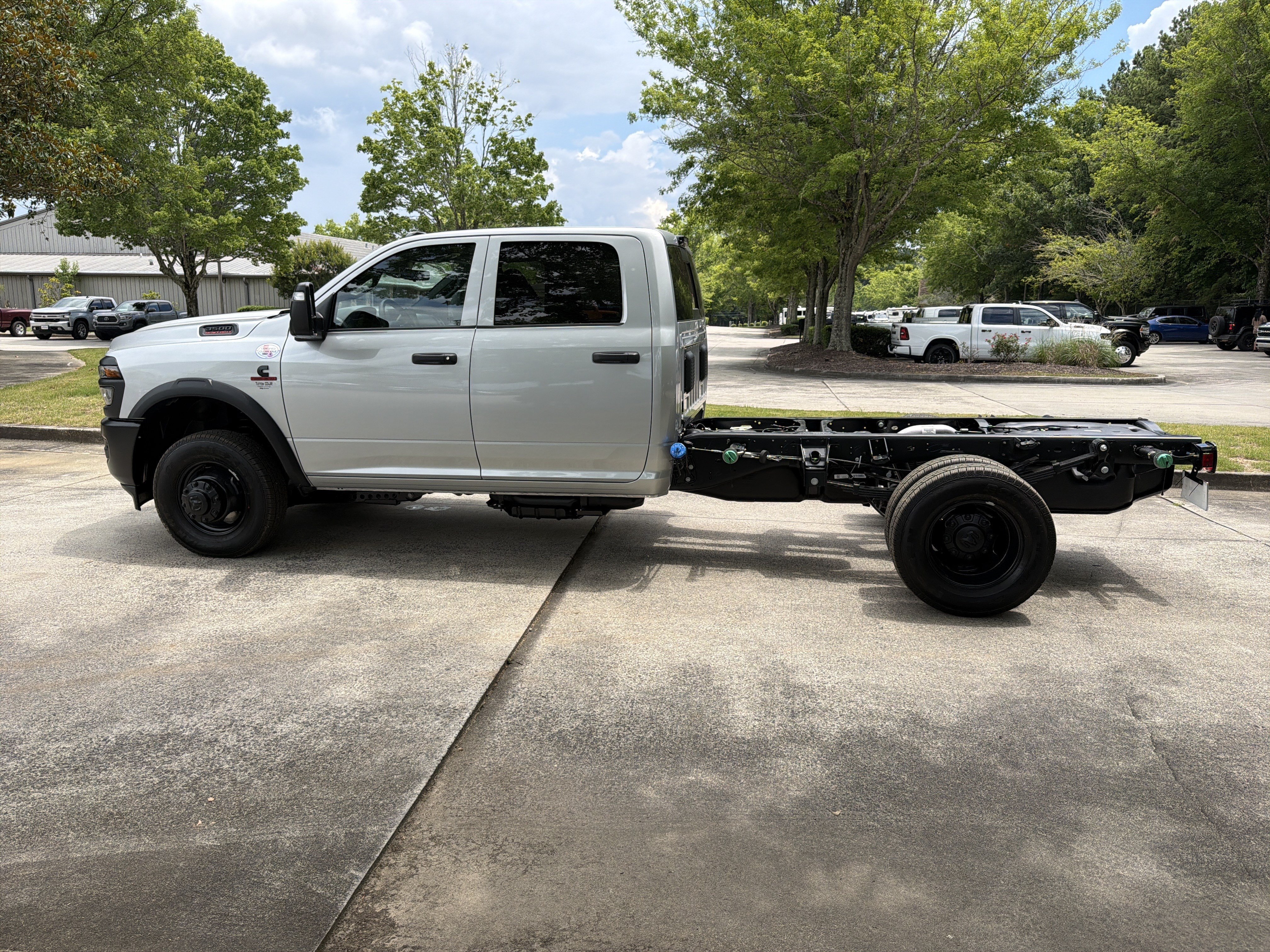 New 2026 Silver Zynith RAM Tradesman image 4