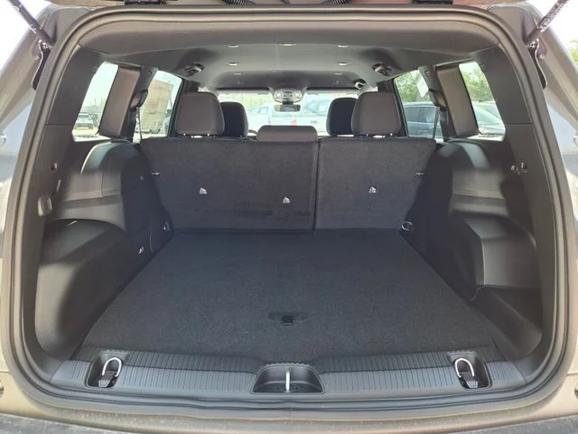New 2026 Sting-Gray Clear-Coat Exterior Paint Jeep Laredo image 9