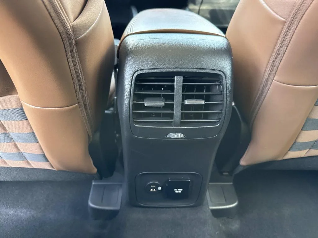 Used 2022  Ford Outer Banks image 21
