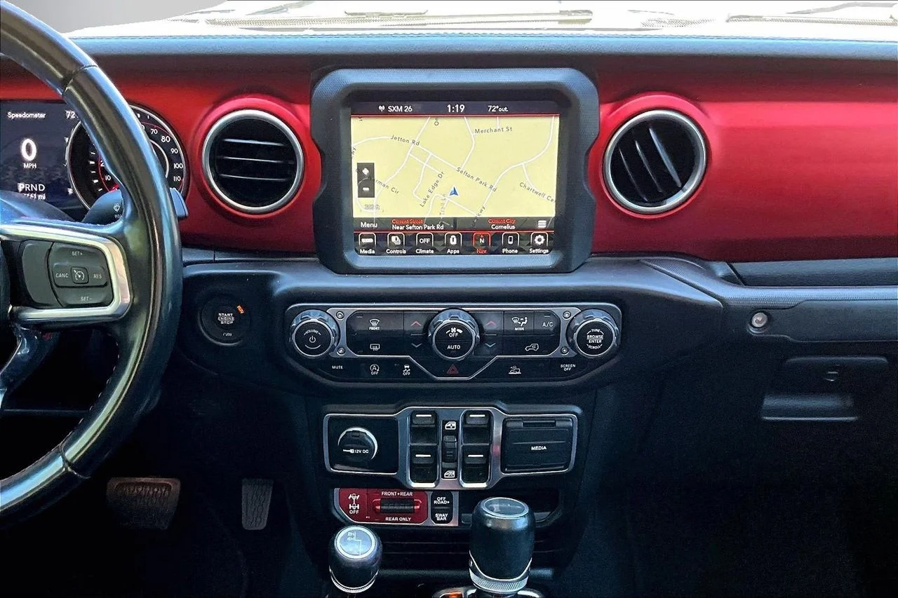 Certified Used 2020 Green Jeep Rubicon image 12