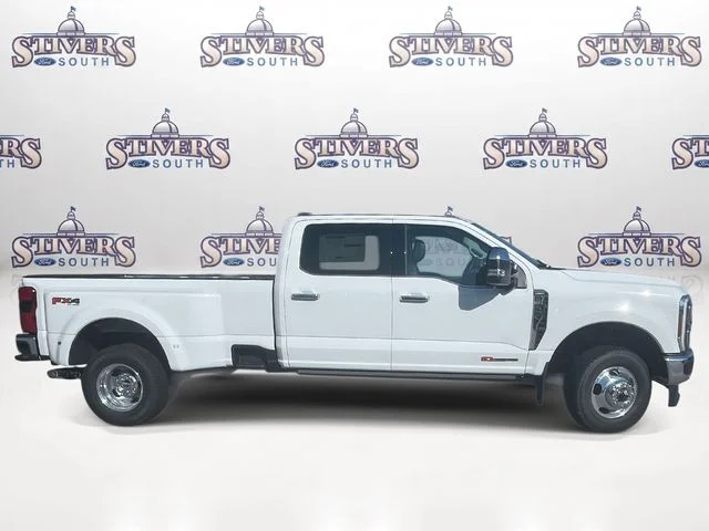 New 2026 Oxford White Ford Lariat image 2