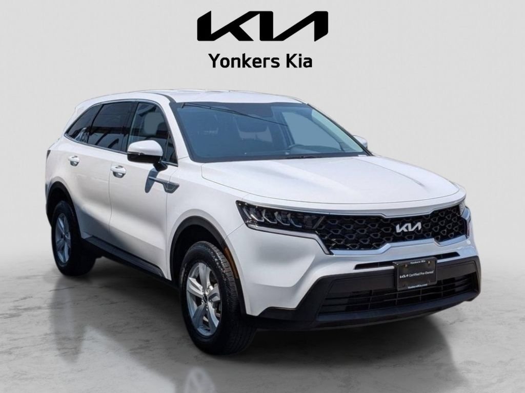 Certified Used 2023 White Kia LX image 4