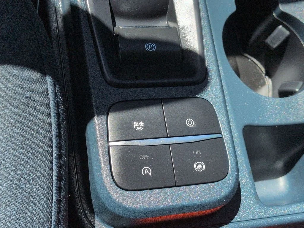 Used 2024 Silver Metallic Ford XLT image 21