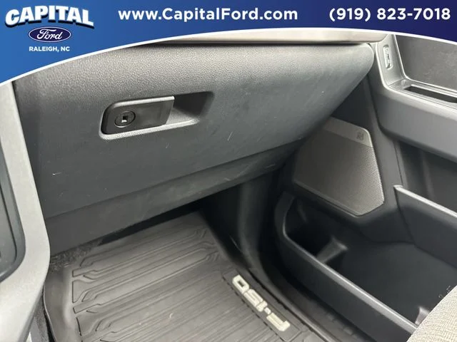 Used 2025 Blue Ford XLT image 28