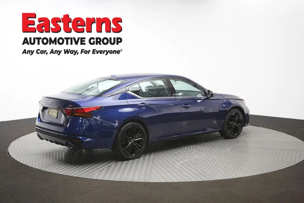 Used 2023 Blue Nissan 2.5 SR image 40