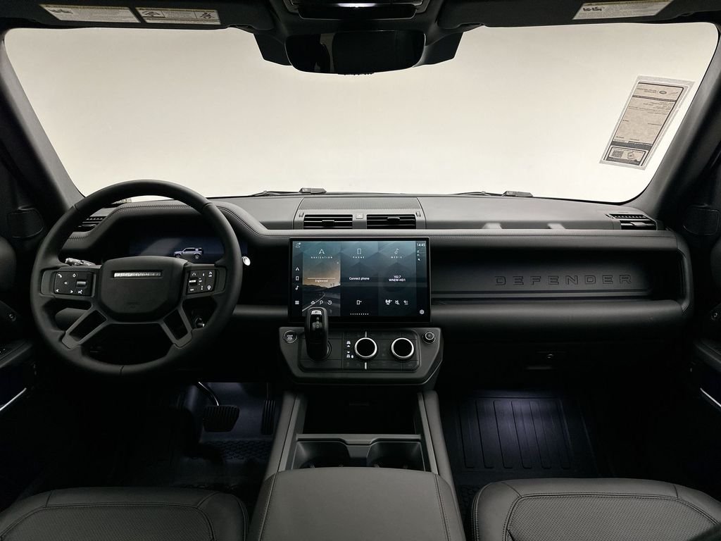 New 2026 Santorini Black Land Rover X-Dynamic SE image 8