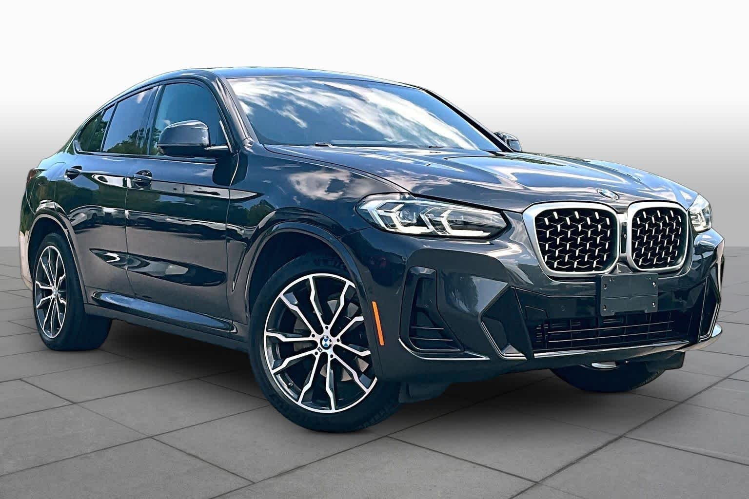 Certified Used 2025 Dark Graphite Metallic BMW xDrive30i image 2