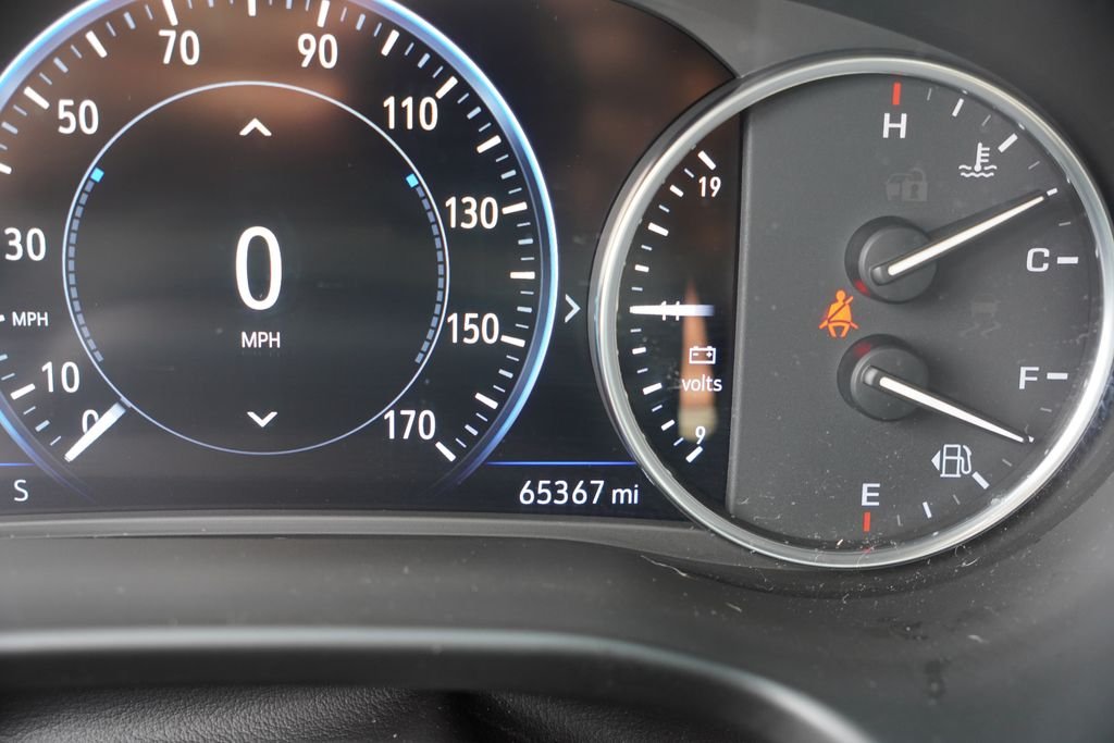 Used 2022 Summit White Buick Premium Group image 39